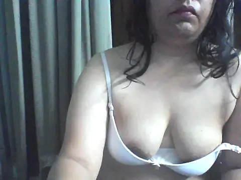 Katrina hoty online show from February 6, 2026, 1:34 am