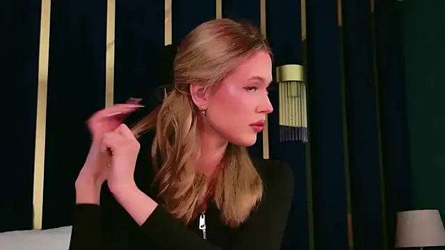 Snapshot of Beckie_White chatting on March 23, 2026, 9:36 pm Beckie White online show from March 23, 2026, 9:36 pm