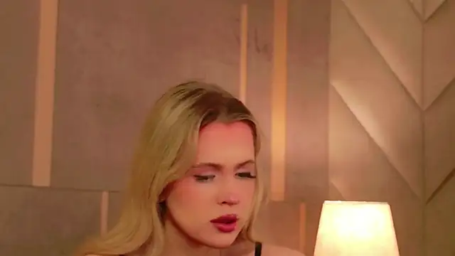 Snapshot of Beckie_White chatting on March 21, 2026, 9:08 pm Beckie White online show from March 21, 2026, 9:08 pm