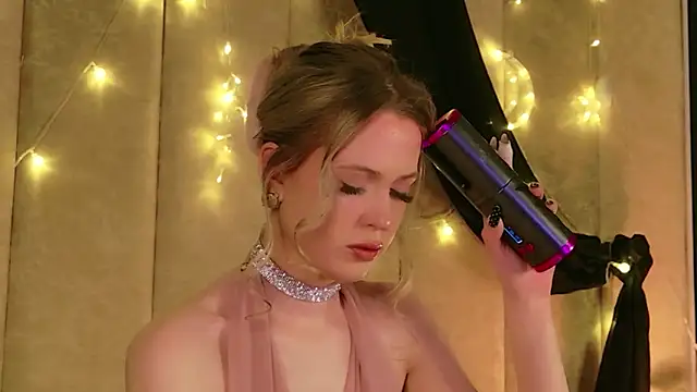 Snapshot of Beckie_White chatting on March 11, 2026, 8:47 pm Beckie White online show from March 11, 2026, 8:47 pm