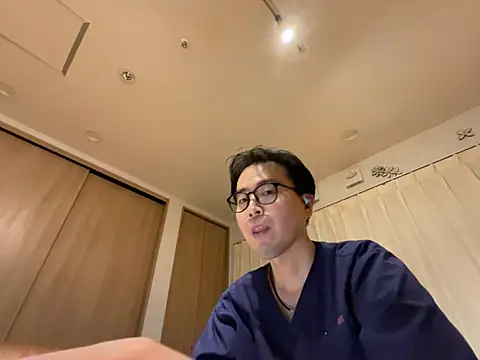 shizuku-kun211 online show from July 28, 2026, 12:59 pm
