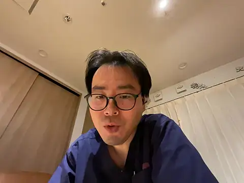 shizuku-kun211 online show from July 28, 2026, 2:13 pm