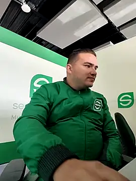 Kenny-M online show from February 5, 2026, 1:51 pm