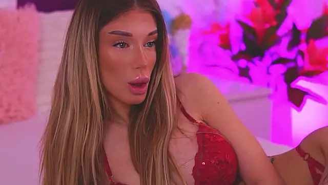 Snapshot of EllinaNuria chatting on March 26, 2026, 4:44 am EllinaNuria online show from March 26, 2026, 4:44 am