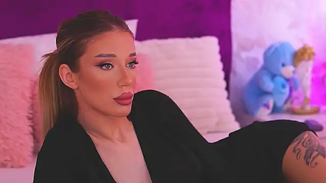 Snapshot of EllinaNuria chatting on March 27, 2026, 5:38 am EllinaNuria online show from March 27, 2026, 5:38 am