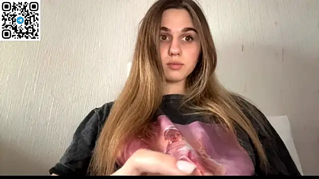 Snapshot of LovelySilk_63 chatting on May 28, 2026, 2:45 pm LovelySilk 63 online show from May 28, 2026, 2:45 pm