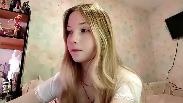 TiaBIanks online show from April 3, 2026, 8:32 am