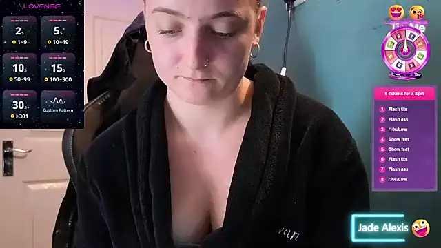 JadeAlexis403 online show from May 4, 2026, 1:47 pm