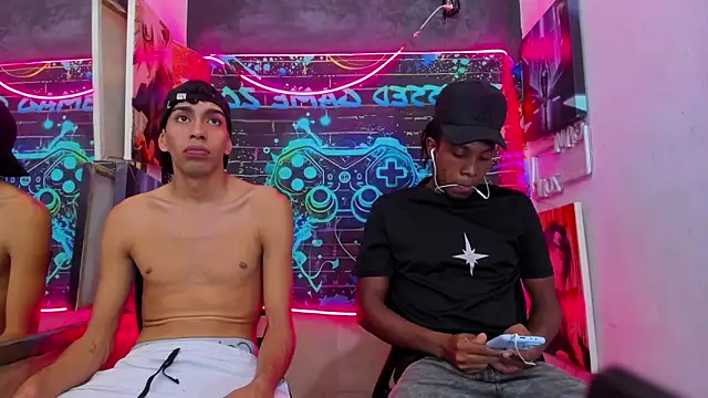 Jeanpieroo26 online show from April 6, 2026, 7:48 pm