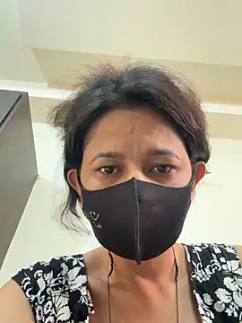 raavigirl online show from February 25, 2026, 2:45 am