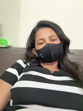 raavigirl online show from February 27, 2026, 6:24 am