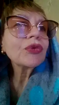 SophieBurns online show from April 1, 2026, 10:05 am