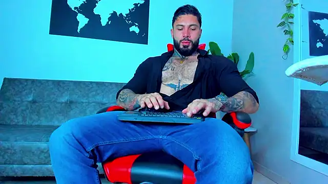 Alessrose online show from March 8, 2026, 8:12 pm