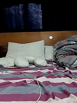 Snapshot of baby_22cm chatting on March 11, 2026, 1:05 pm baby 22cm online show from March 11, 2026, 1:05 pm