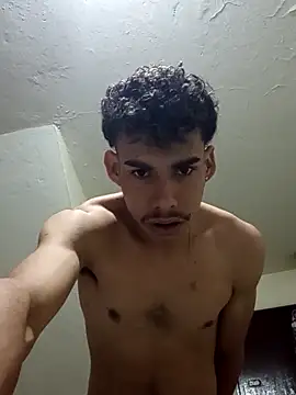 Snapshot of baby_22cm chatting on March 3, 2026, 11:06 am baby 22cm online show from March 3, 2026, 11:06 am