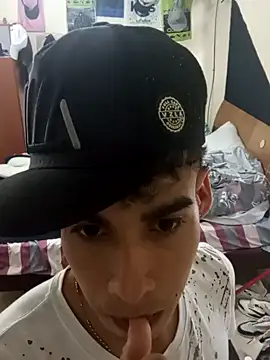 Snapshot of baby_22cm chatting on March 12, 2026, 9:19 pm baby 22cm online show from March 12, 2026, 9:19 pm