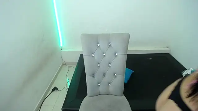 Snapshot of Naomy_Reiden chatting on March 15, 2026, 9:44 pm Naomy Reiden online show from March 15, 2026, 9:44 pm