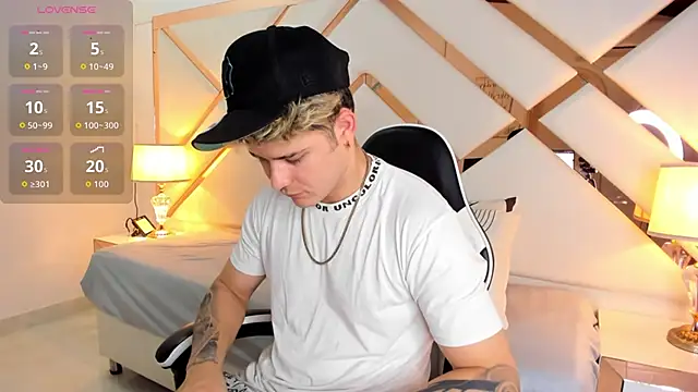 Snapshot of rayan_linxx chatting on February 21, 2026, 7:38 pm rayan linxx online show from February 21, 2026, 7:38 pm