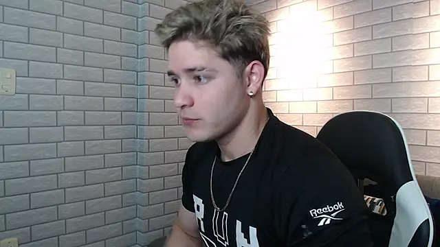 Snapshot of rayan_linxx chatting on March 23, 2026, 7:47 pm rayan linxx online show from March 23, 2026, 7:47 pm