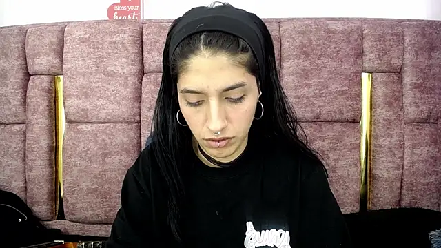 FRANCESCA LOVE  online show from June 19, 2026, 8:14 pm