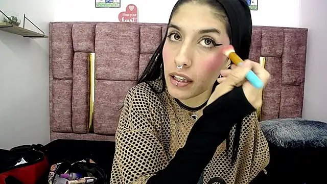 FRANCESCA LOVE  online show from June 21, 2026, 2:28 am