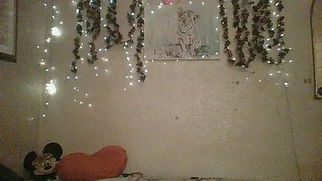 sillymillie4 online show from July 17, 2026, 1:58 am