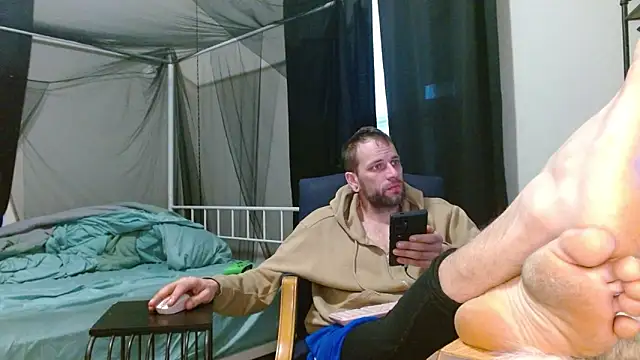 cguffey2284 online show from February 15, 2026, 12:59 pm