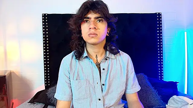 Axell Kussh online show from February 17, 2026, 2:47 pm