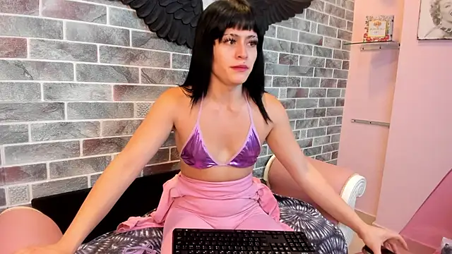Nahomii  Doll online show from June 20, 2026, 1:49 pm