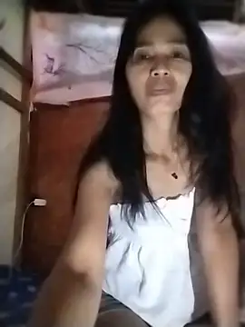 Snapshot of sweet_maxine44 chatting on May 21, 2026, 10:29 pm sweet maxine44 online show from May 21, 2026, 10:29 pm