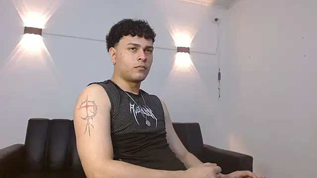 Snapshot of Philip_Jons chatting on February 19, 2026, 9:34 pm Philip Jons online show from February 19, 2026, 9:34 pm