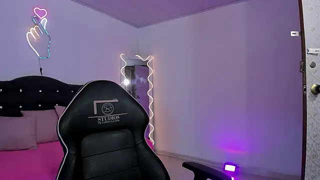 Snapshot of LUNAKITTY_TAY chatting on March 9, 2026, 11:58 am LUNAKITTY TAY online show from March 9, 2026, 11:58 am