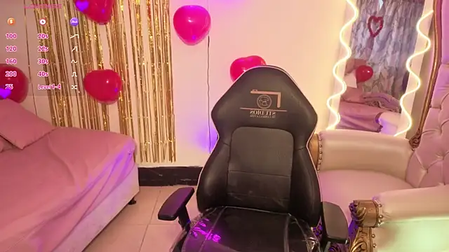 MAHYRA TAY online show from February 16, 2026, 7:12 pm