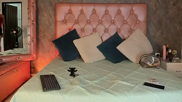 Ashtart 1 online show from March 3, 2026, 4:52 am