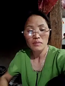 Snapshot of nhynhy11 chatting on March 15, 2026, 2:35 pm nhynhy11 online show from March 15, 2026, 2:35 pm