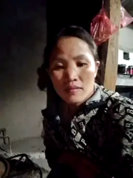 Snapshot of nhynhy11 chatting on March 10, 2026, 12:42 pm nhynhy11 online show from March 10, 2026, 12:42 pm