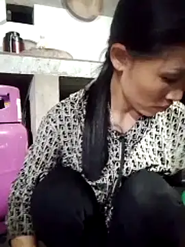 Snapshot of nhynhy11 chatting on March 13, 2026, 11:48 am nhynhy11 online show from March 13, 2026, 11:48 am