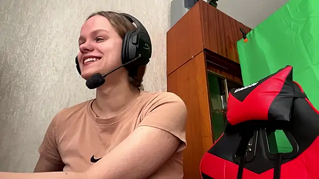 PurrfectPlay online show from March 3, 2026, 10:33 am