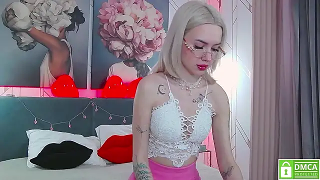 JosephineRowe online show from March 13, 2026, 4:39 am