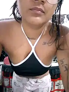 Zoe Renata online show from April 28, 2026, 8:19 am