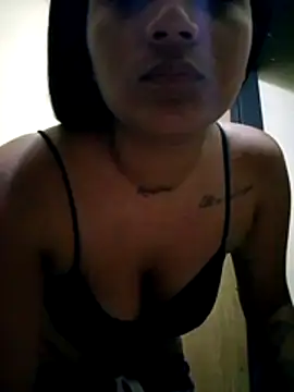 Zoe Renata online show from May 3, 2026, 9:58 am