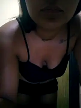 Zoe Renata online show from May 13, 2026, 8:10 am