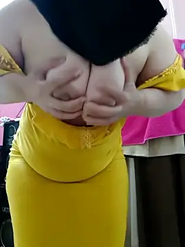 Snapshot of Warda_Egy chatting on March 28, 2026, 3:40 am Warda Egy online show from March 28, 2026, 3:40 am