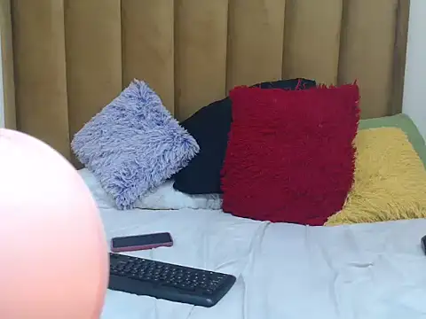 HotSnackXX online show from February 10, 2026, 10:36 am