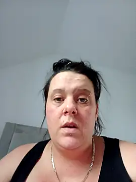 Snapshot of louisa36 chatting on February 19, 2026, 2:47 pm louisa36 online show from February 19, 2026, 2:47 pm