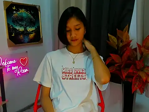 littlemikay online show from February 17, 2026, 6:11 am