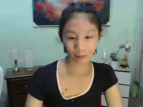 littlemikay online show from July 15, 2026, 12:23 pm