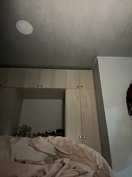 RachelWeisz  online show from February 26, 2026, 10:15 am