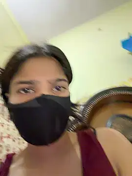 Cutedesigirl online show from July 3, 2026, 5:14 am