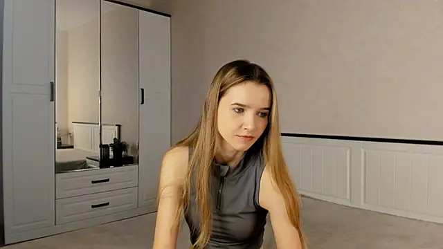 OnyxViper online show from June 4, 2026, 7:02 am